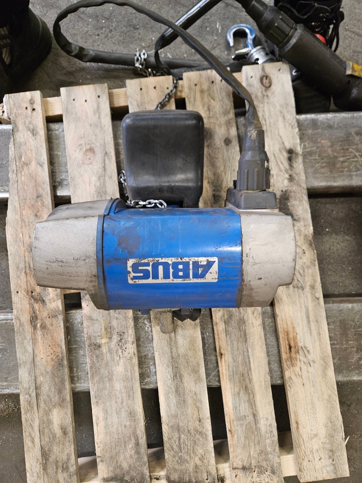 Abus takel 250 kilo, 100 liter of meer, Ophalen, Gebruikt