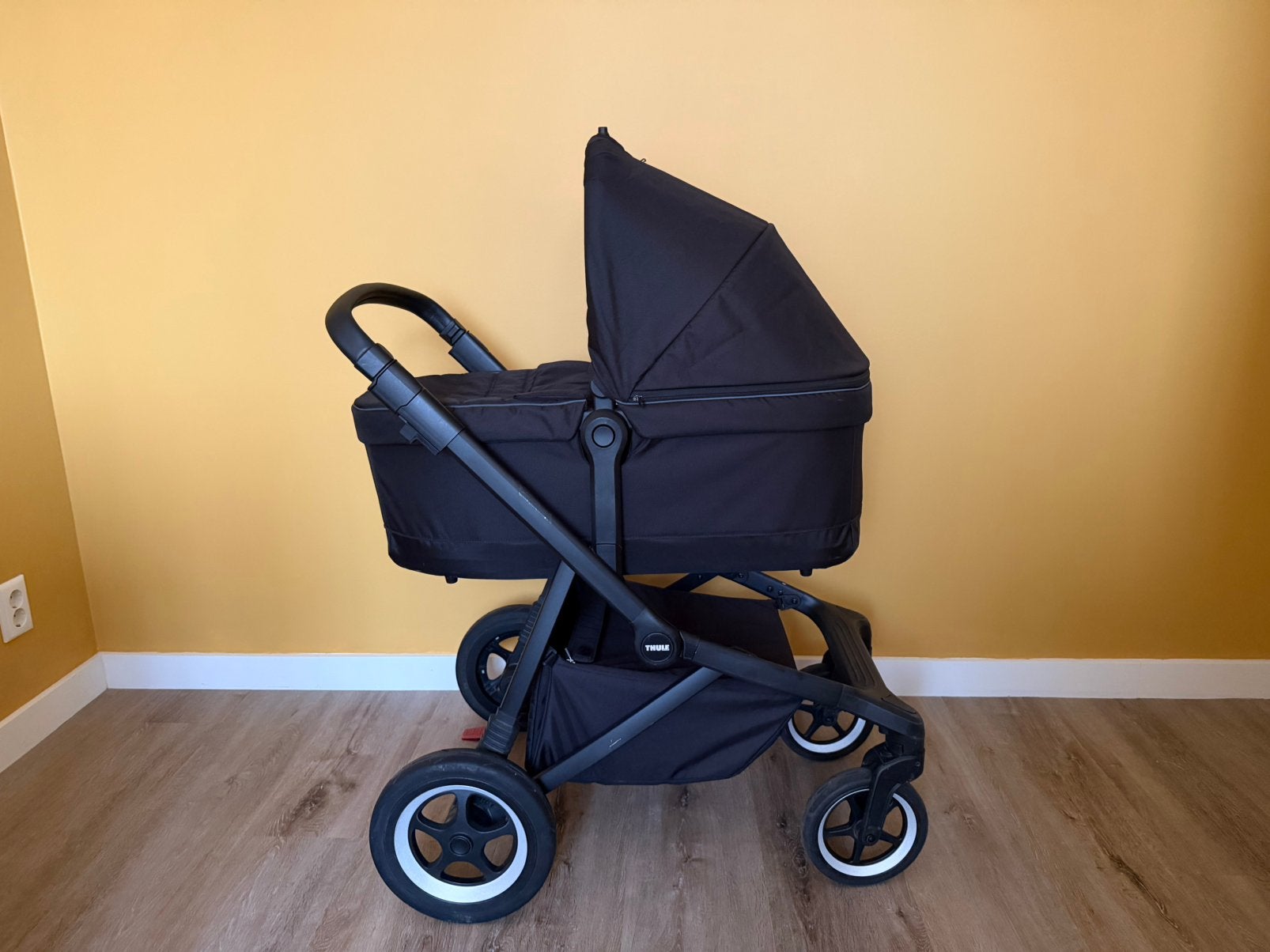 Thule Sleek kinderwagen: incl reiswieg, buggy, regenhoes, Gebruikt, Ophalen of Verzenden, Verstelbare duwstang, Kinderwagen