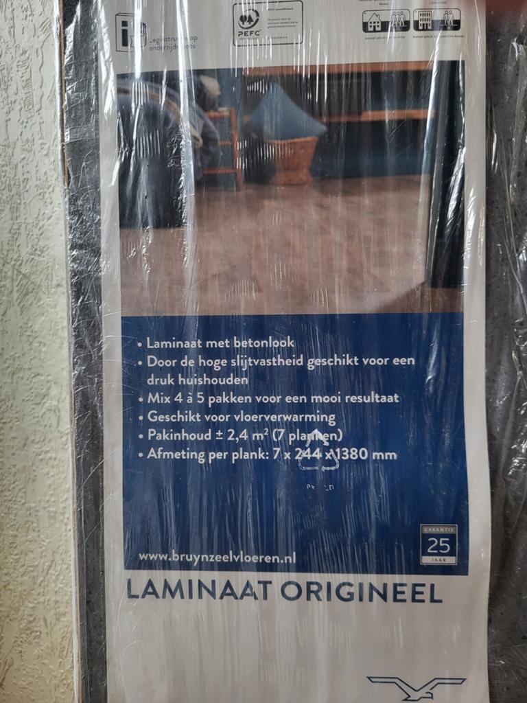 Laminaat met betonlook, hoge slijtvastheid 4,8 m2, 50 tot 150 cm, Nieuw, Ophalen of Verzenden, 10 tot 30 cm