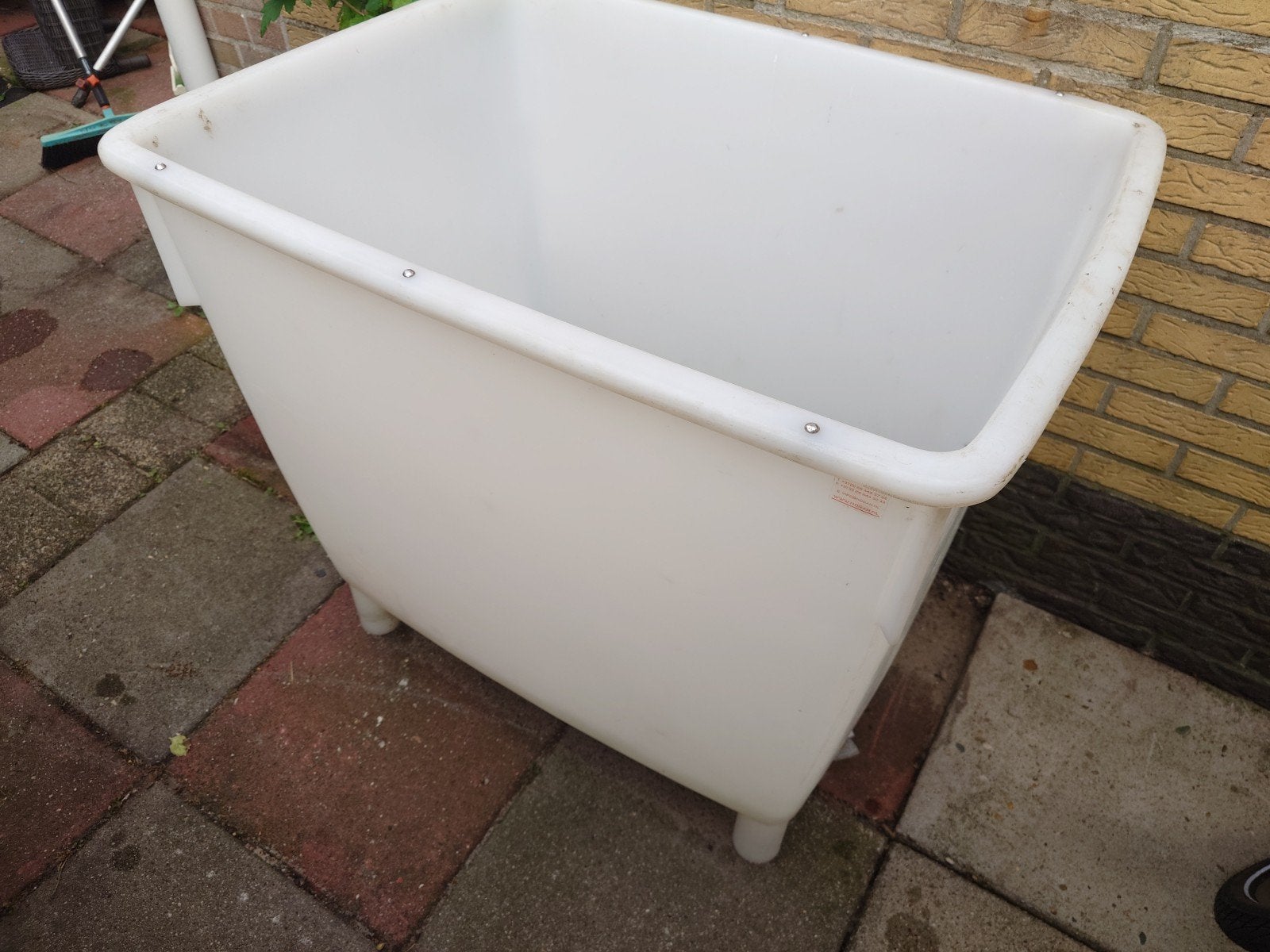 Kunststof bak 210L met transport onderstel, Ophalen, Gebruikt, 60 cm of meer, 75 tot 100 cm