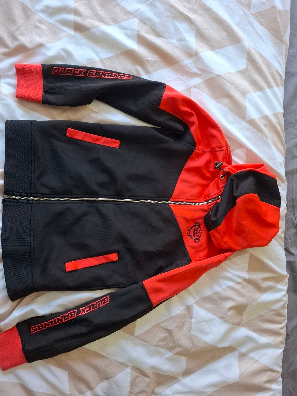 Black Bananas Trainingspak Maat 152 - Zwart/rood, Jongen of Meisje, Ophalen of Verzenden, Zo goed als nieuw, Setje