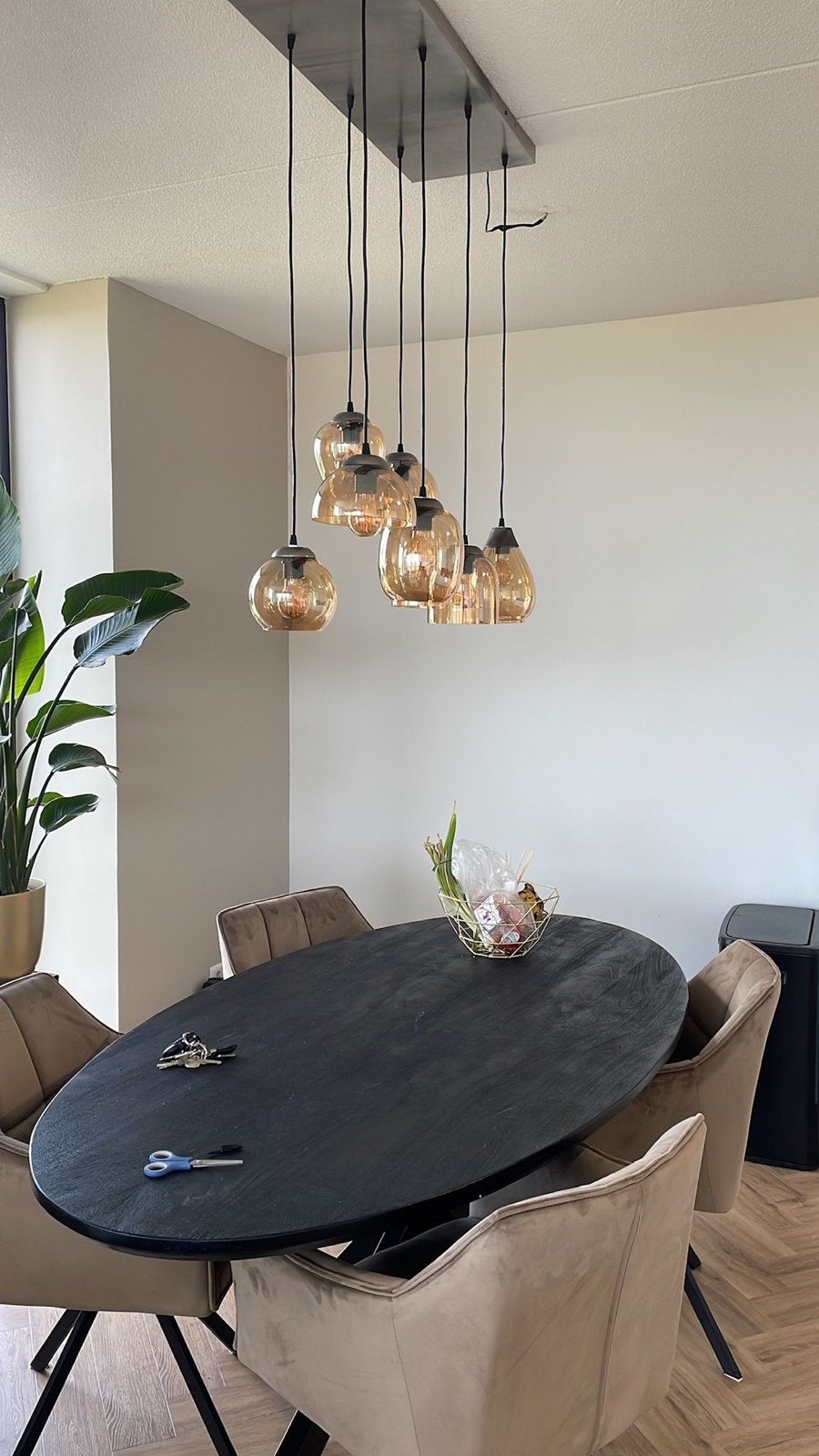 Moderne hanglamp met 7 glazen bollen, Ophalen, Zo goed als nieuw, Glas