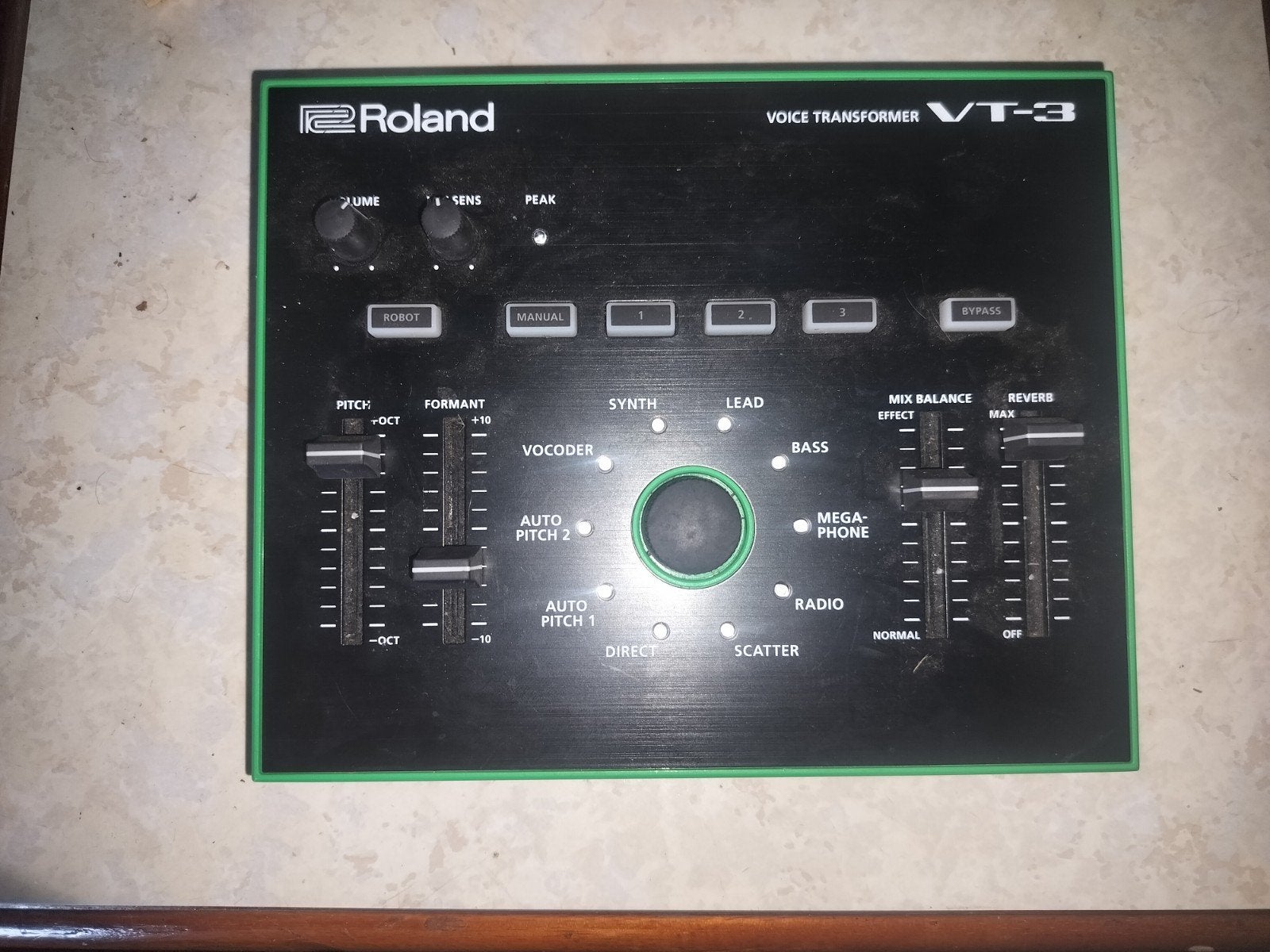 Roland VT-3 Voice Transformer - Vocal Effectprocessor, Muziek en Instrumenten, Synthesizers, Gebruikt, Roland, Met midi-aansluiting
