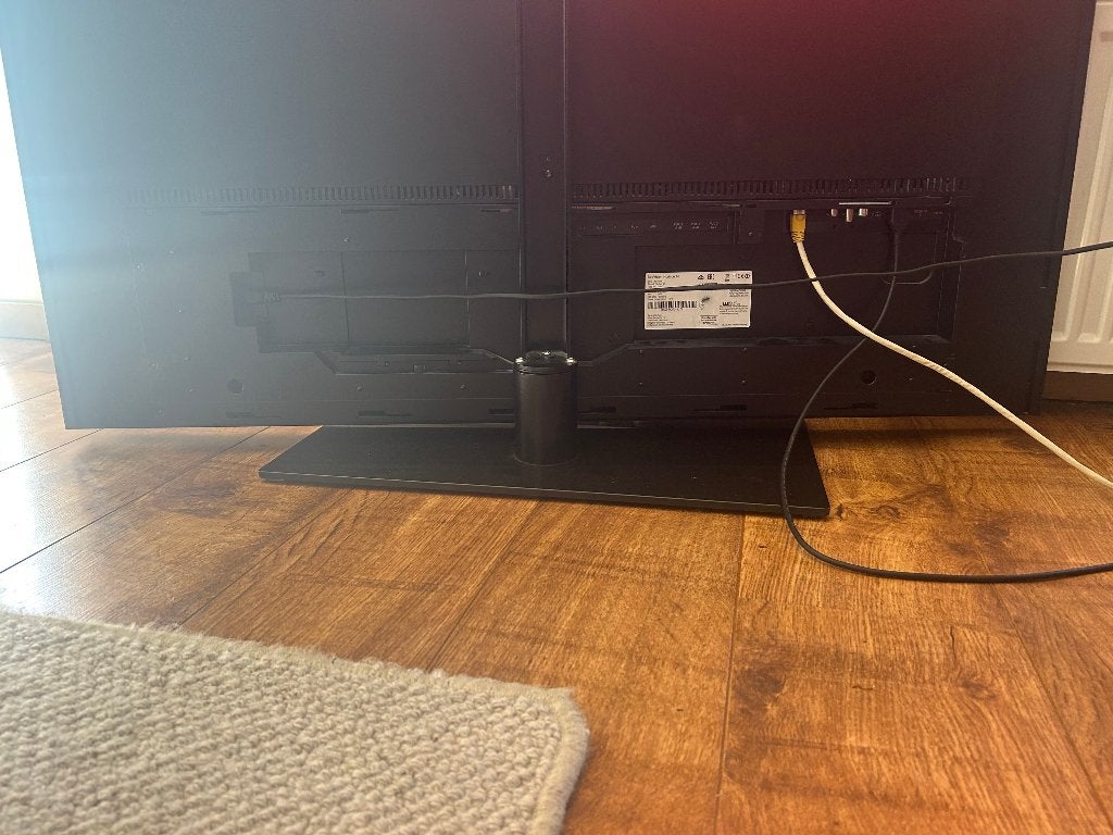 Bang en Olufsen Horizon kaststand, Gebruikt, 50 Hz, 100 cm of meer, Ophalen