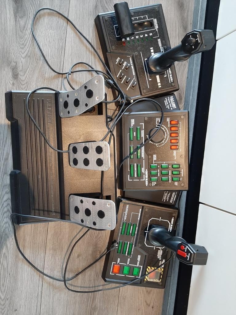 Xbox  steel battalion Controller, Spelcomputers en Games, Spelcomputers | Xbox One, Ophalen of Verzenden, Zo goed als nieuw, 500 GB