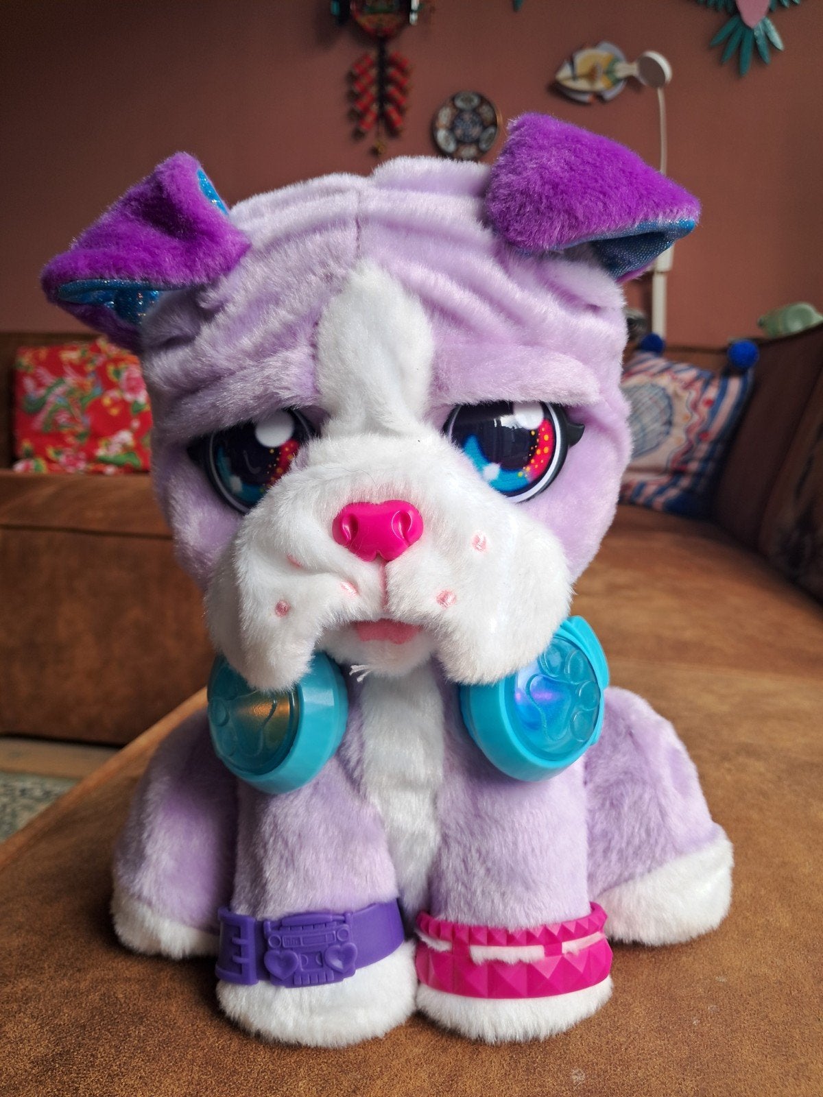 FurReal Friends DJ dansende hond bulldog Interactief Knuffel, Kinderen en Baby's, Paars, Overige merken, Overige karakters, Overige typen