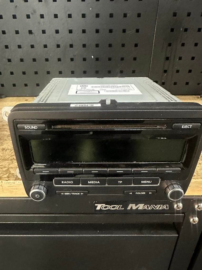 Orginele vw radio, Auto diversen, Autoradio's, Ophalen of Verzenden, Zo goed als nieuw