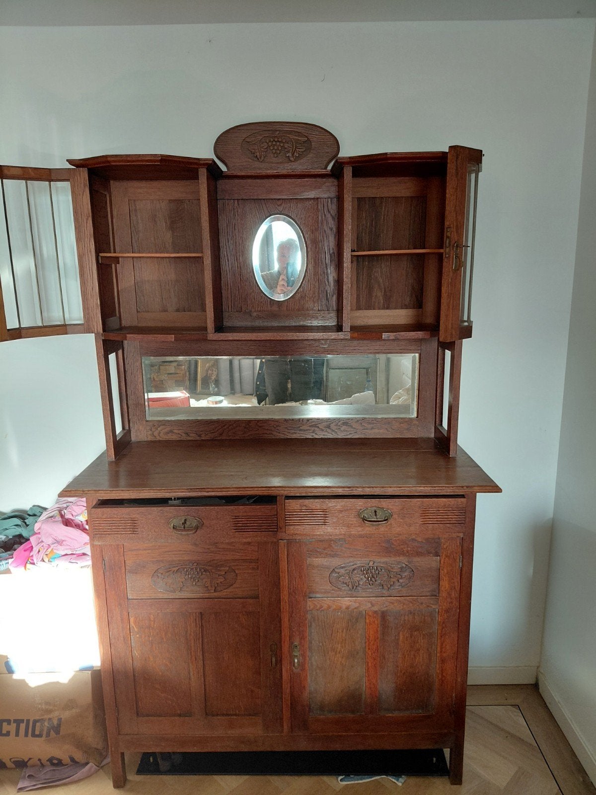 Antiek eiken dressoir met vitrinekast en spiegel, Ophalen