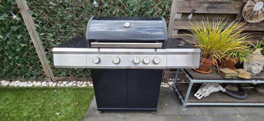 Tarringron House Gas BBQ 4+1 branders., Ophalen