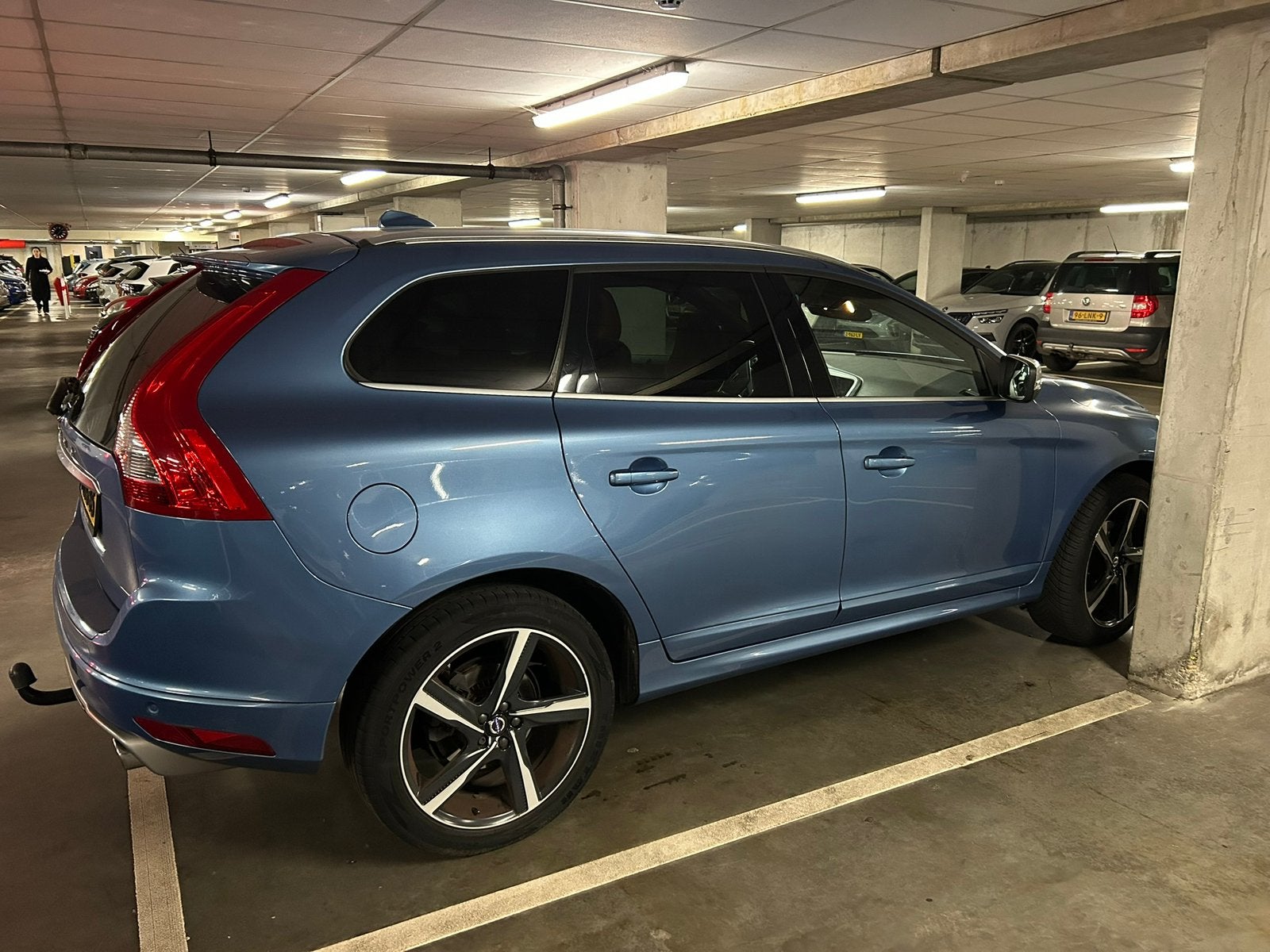 Volvo XC60 2.0 D4 Geartronic 2015 Blauw, Auto's, 4 cilinders, Particulier, 1600 kg, SUV of Terreinwagen