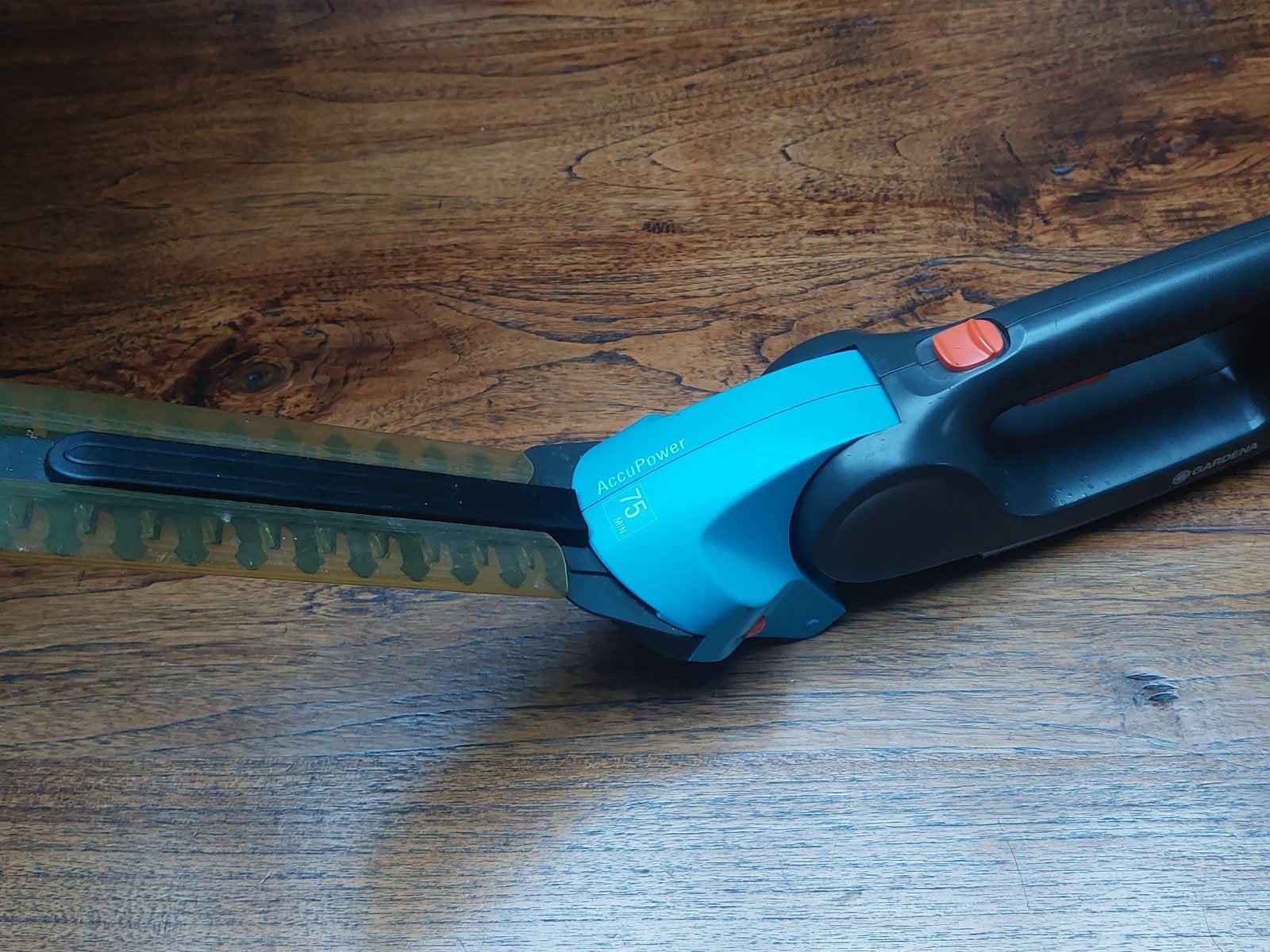 Gardena AccuPower kleine heggenschaar - 75 min accuduur, Ophalen of Verzenden, Gebruikt, Accu, Gardena
