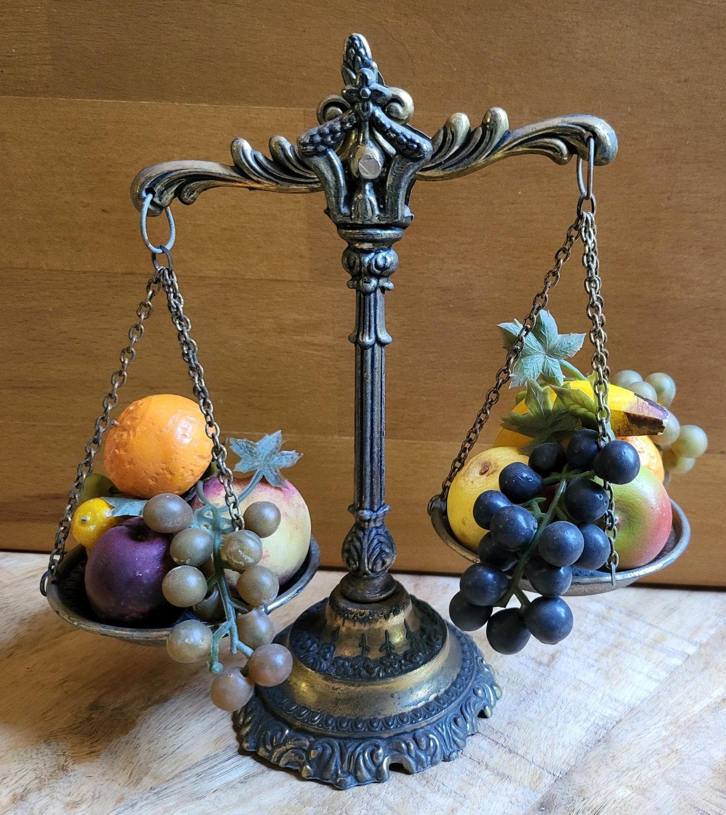 Vintage Decoratieve Messing Balans Weegschaal met Kunstfruit, Ophalen of Verzenden