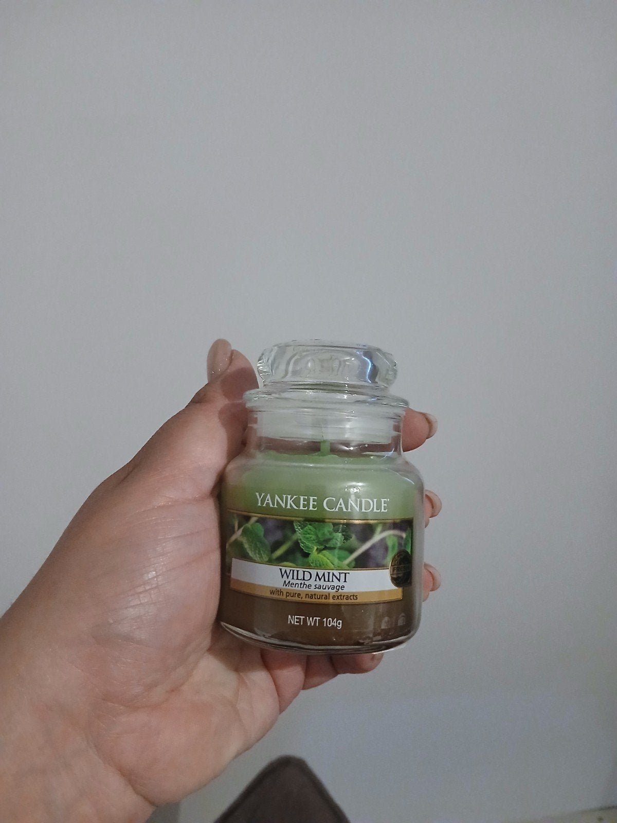 Yankee Candle Wild Mint - Kleine Geurkaars, Huis en Inrichting, Groen, Ophalen of Verzenden, Zo goed als nieuw, Modern