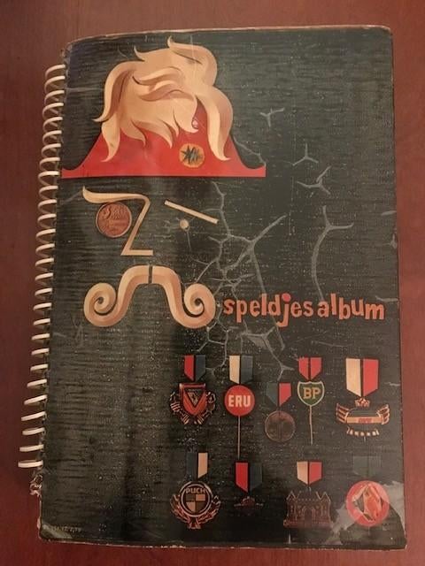 Speldjesalbum jaren '60/'70, Verzamelen, Speldjes, Pins en Buttons, Ophalen of Verzenden, Gebruikt, Overige onderwerpen