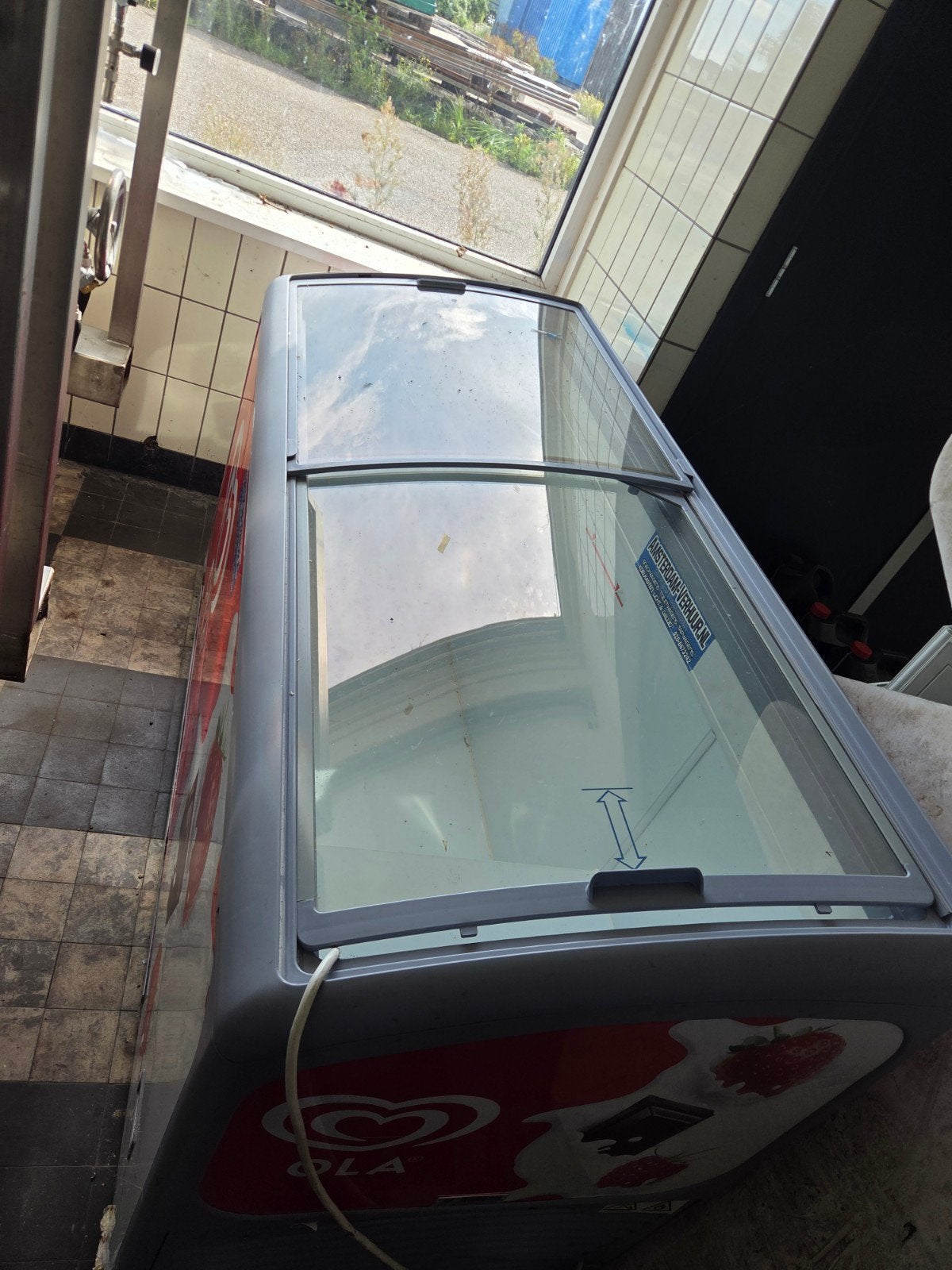 te koop of te huur Ola ijsvitrine - Gebruikte vrieze⁹r met g, Ophalen of Verzenden, Gebruikt