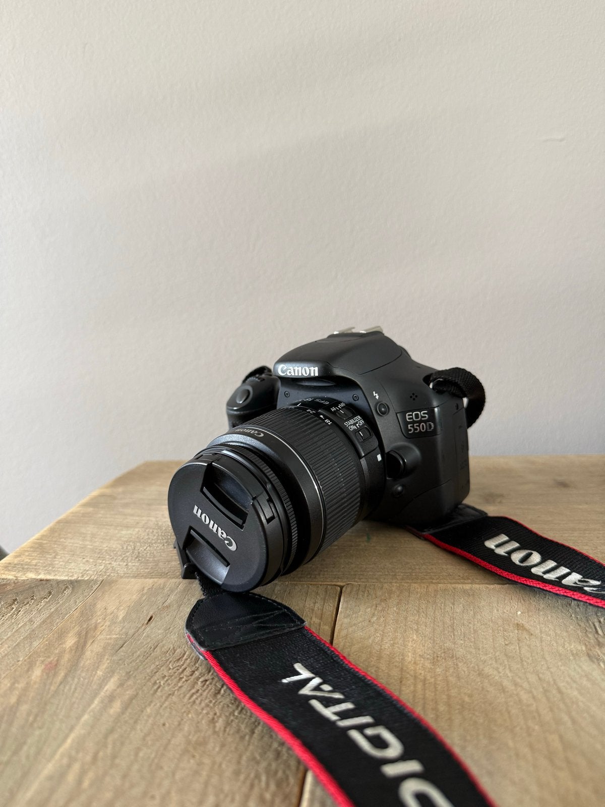 Canon EOS 550D Spiegelreflexcamera met 3 lenzen en tas, Spiegelreflex, Canon, Zo goed als nieuw, Accu