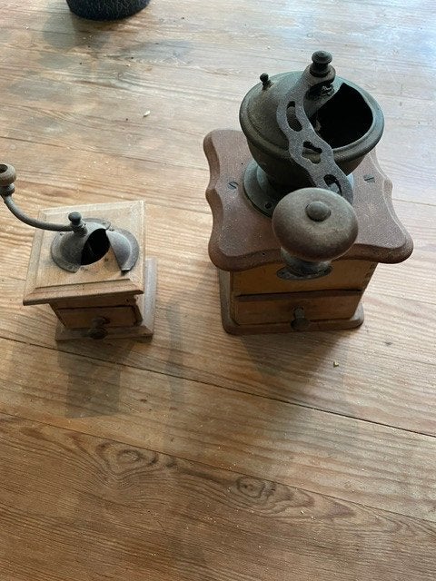 Leinbrocks 'vintage / antieke' Koffiemolens 2 stuks, Antiek en Kunst, Ophalen