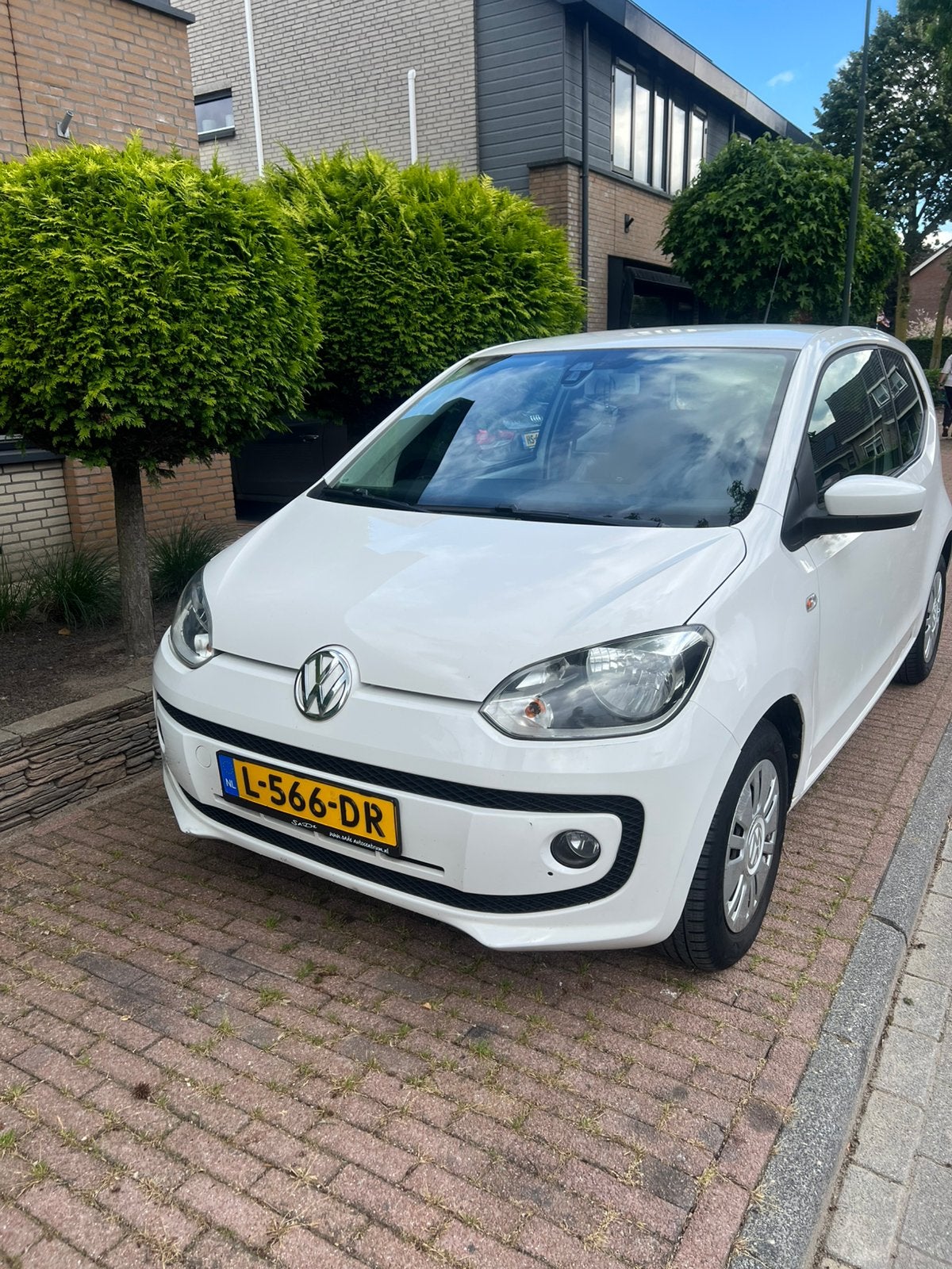 Volkswagen up! 1.0 44KW 2012 Wit, Auto's, Volkswagen, Voorwielaandrijving, Stof, 4 stoelen, Wit