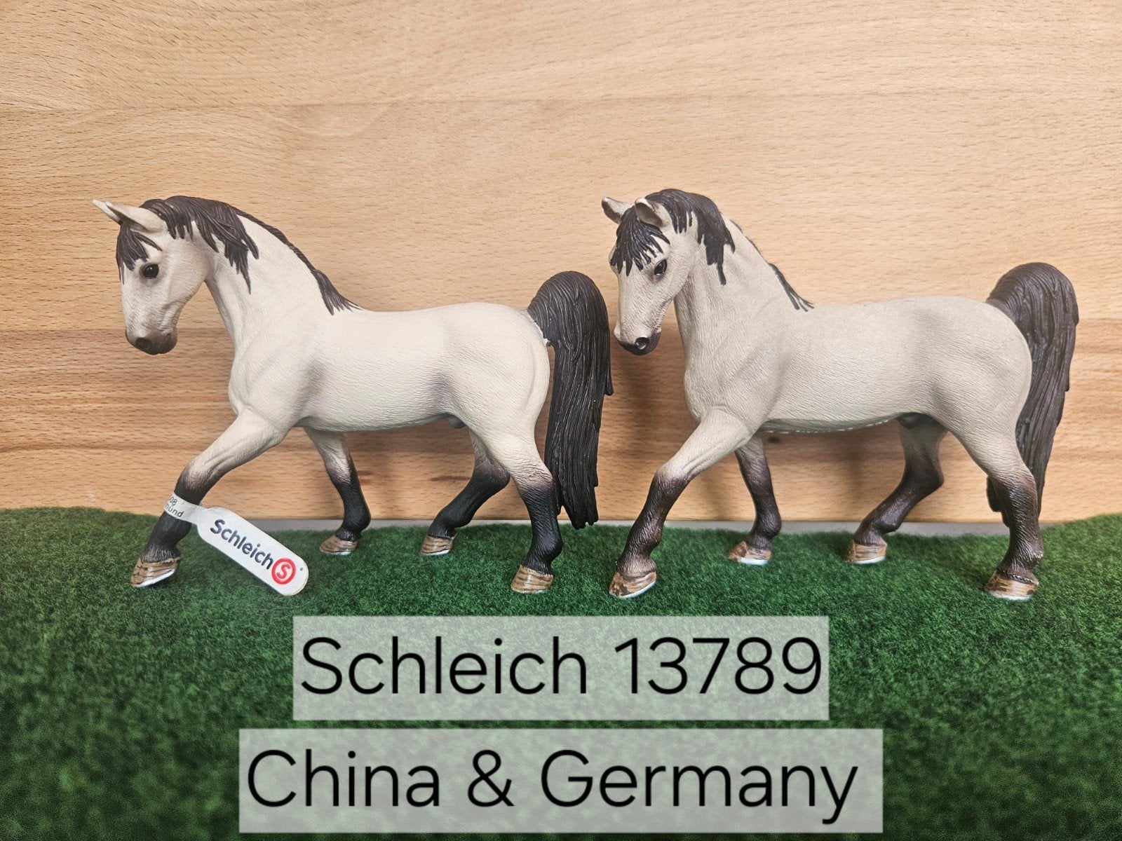 Schleich 13789 Tennessee Walker hengs met / zonder vaantje, Ophalen of Verzenden, Zo goed als nieuw, Paard, Beeldje of Figuurtje