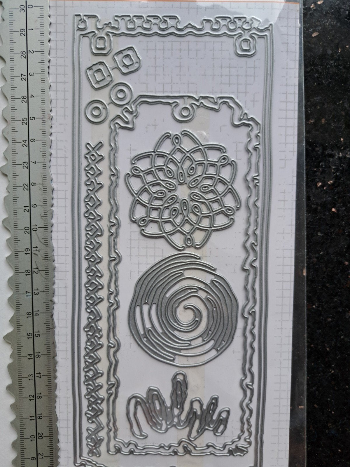 GRUNGE STUDIOLIGHT CUTTING DIES SNIJMAL ART JOURNALING, Hobby en Vrije tijd, Scrapbooking, Ophalen of Verzenden, Zo goed als nieuw
