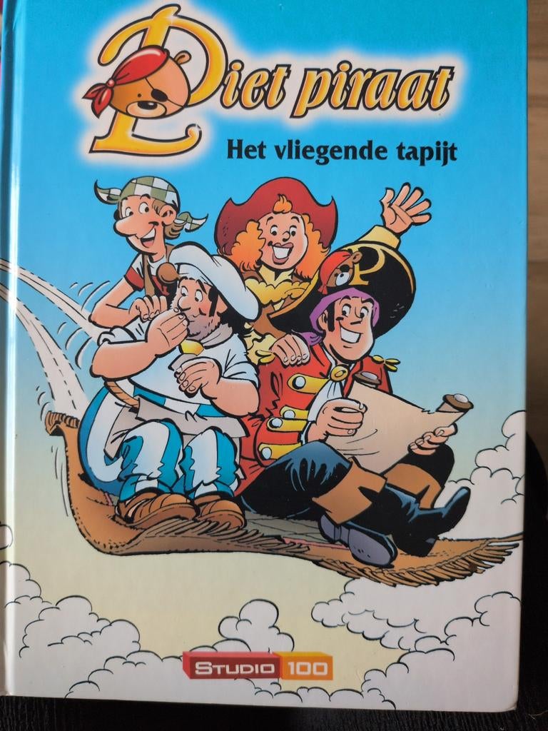 Piet Piraat: Het Vliegende Tapijt - Studio 100 Stripboek, Ophalen of Verzenden, Gelezen, Studio 100