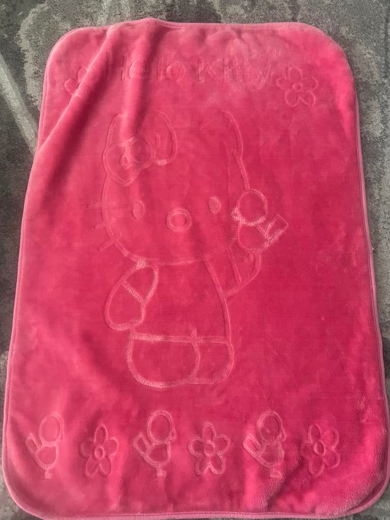 Hello Kitty deken roze 80x110 cm, Ophalen of Verzenden, Zo goed als nieuw, 70 tot 85 cm, Deken