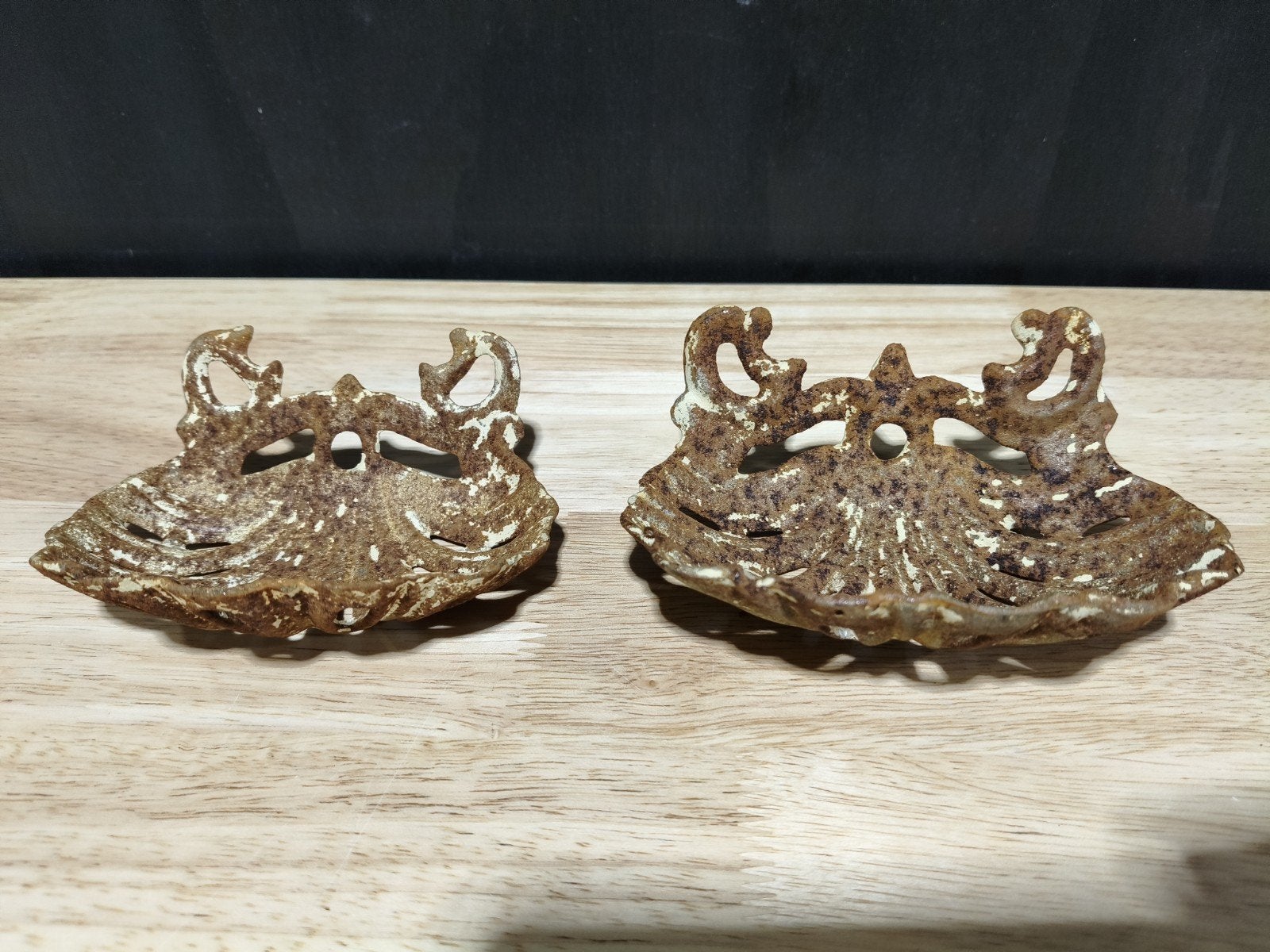 gietijzeren brocante zeep houders bakjes  zeldzaam, Ophalen