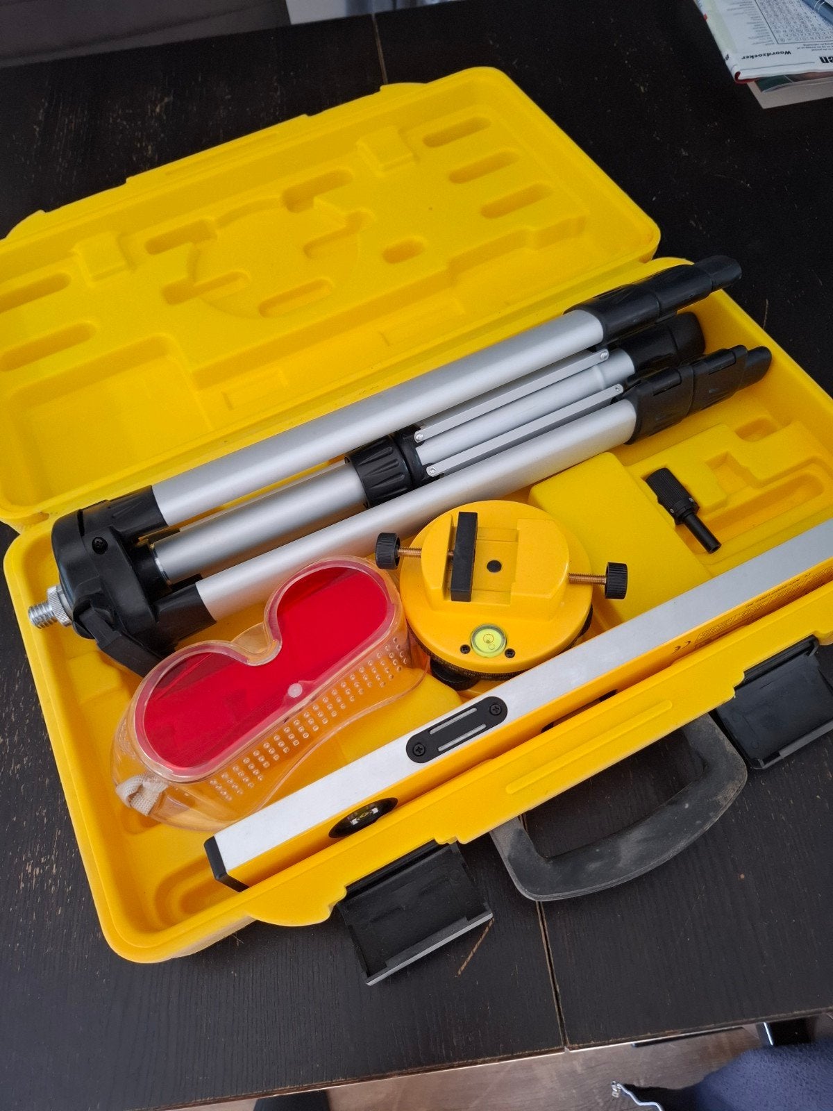 WISVO Tools Profi Laser Waterpas met Statief en Koffer, Doe-het-zelf en Verbouw, Ophalen of Verzenden, Gebruikt