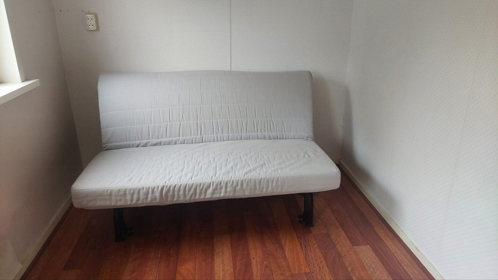 IKEA  slaapbank plus 2 grijze matrassen zwart ijzer stangen, Ophalen, Gebruikt, Tweepersoons, 140 cm