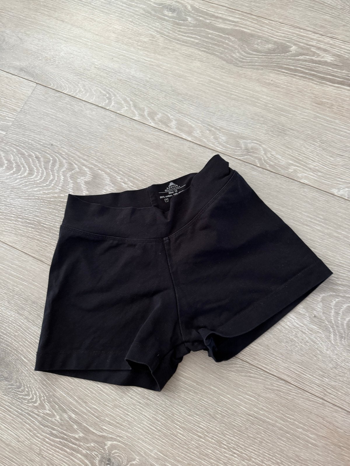 Korte zwarte dansbroek van Dancewear, maat 152, Ophalen of Verzenden, Zo goed als nieuw, Zwart, Kort
