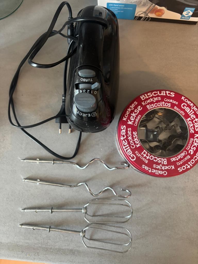 Handmixer met 5 snelheden en deeghaken, Ophalen of Verzenden, Gebruikt, 3 snelheden of meer