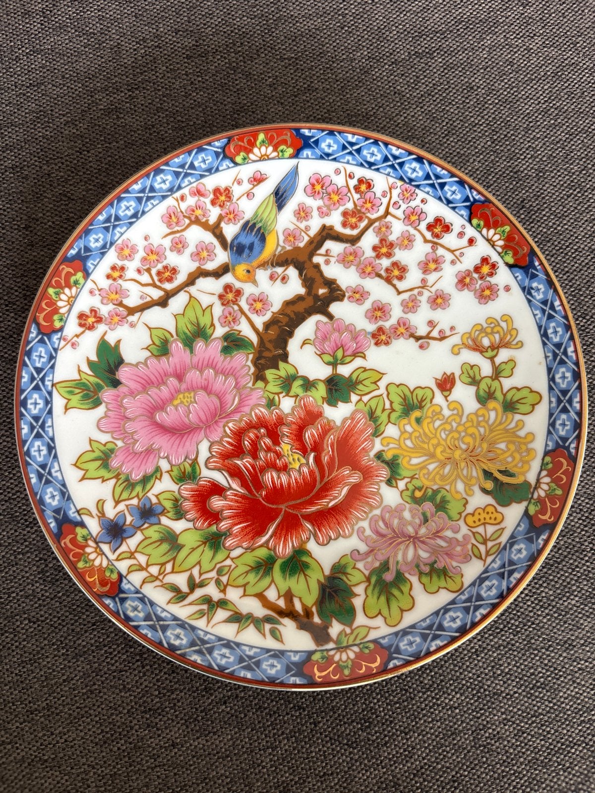 Decoratief Chinees porseleinen bordje met vogel en bloemen, Ophalen of Verzenden