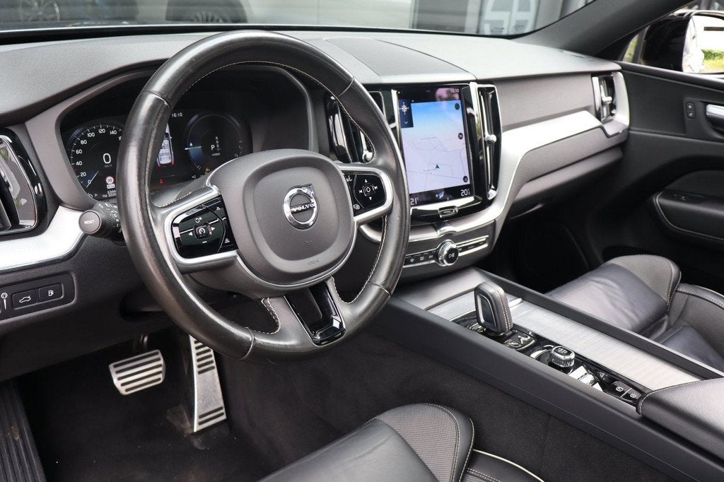 Volvo XC60 2.0 Recharge T8 AWD R-Design|Automaat|LED|Navi|Ca, Auto's, Volvo, Automaat, Gebruikt, 1969 cc, Leder en Stof