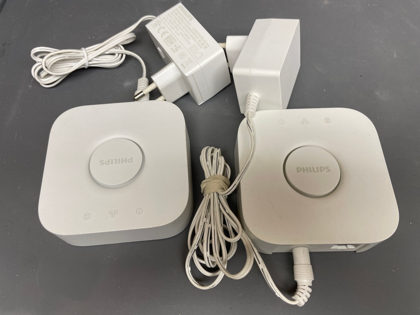 Philips Hue Bridge v1 en v2.1 - Smart Home Hubs, Gebruikt, Philips Hue, Ophalen of Verzenden, Smart lamp