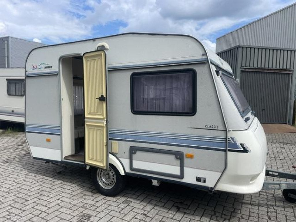 Hobby Classic 370 1995; 2xtreinzit tent+luifel; beetje werk, Overige typen, Hobby, Treinzit, 500 - 750 kg