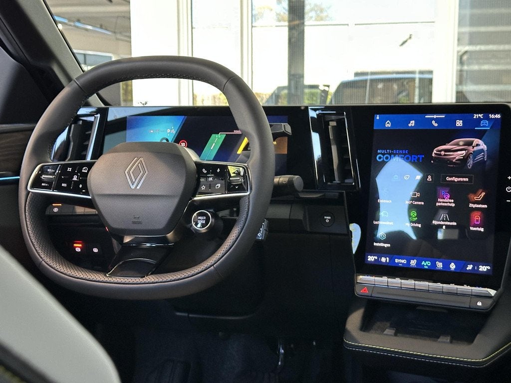 Renault Megane E-Tech comfort range iconic 60 kWh DEMO | FUL, Auto's, Huisgarantie, 385 min, Zwart, 1619 kg