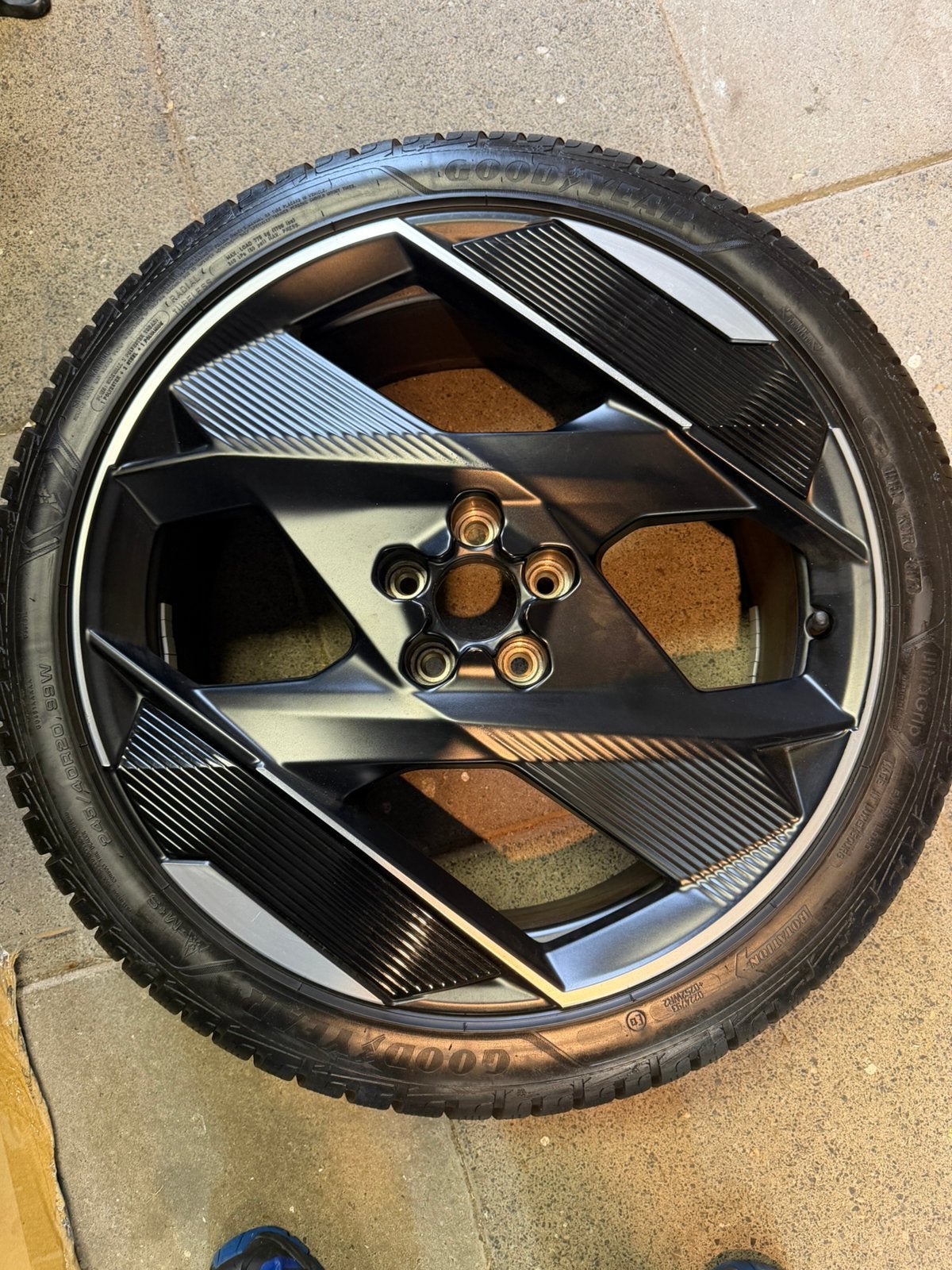 ZGAN 245/40/20 WINTERBANDENSET Peugeot 408 Monolithe Bicol., Auto-onderdelen, Ophalen, Banden en Velgen, Winterbanden, Personenwagen