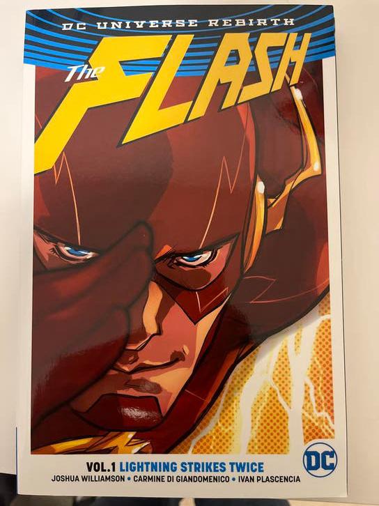 The Flash DC Universe Rebirth Vol. 1-3, Complete serie of reeks, Ophalen of Verzenden, Zo goed als nieuw, Amerika