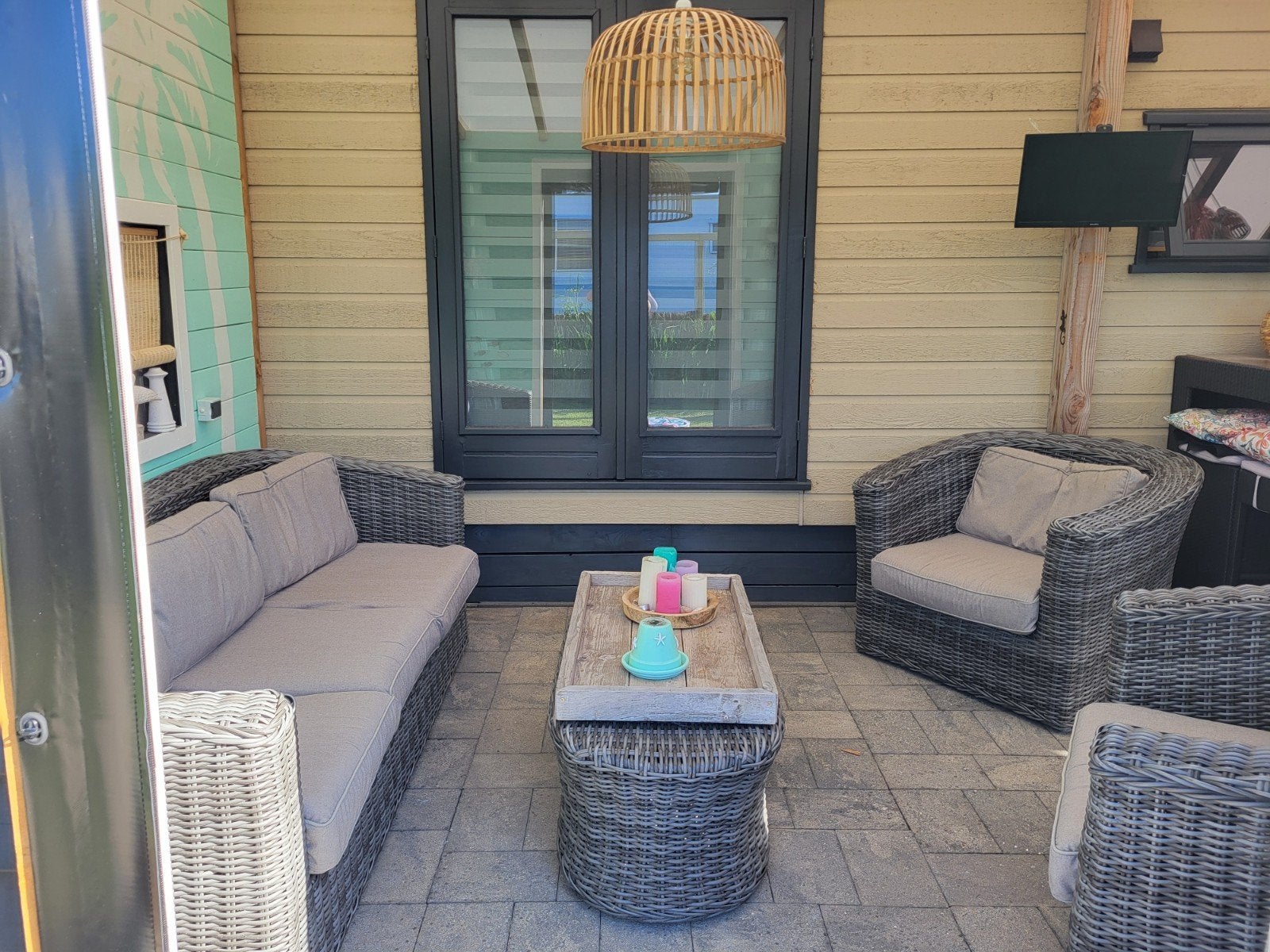 Complete Wicker Loungeset met Tafel en Stoelen, Tuin en Terras, Tuinsets en Loungesets, Ophalen, 5 zitplaatsen, Gebruikt, Bank
