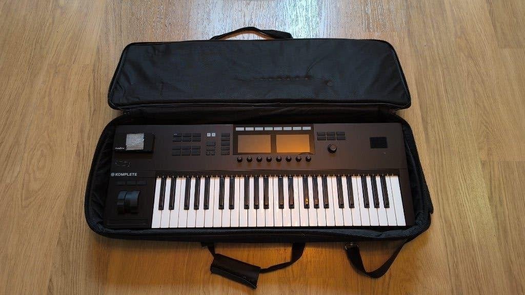 Native Instruments Komplete Kontrol S49 MK2