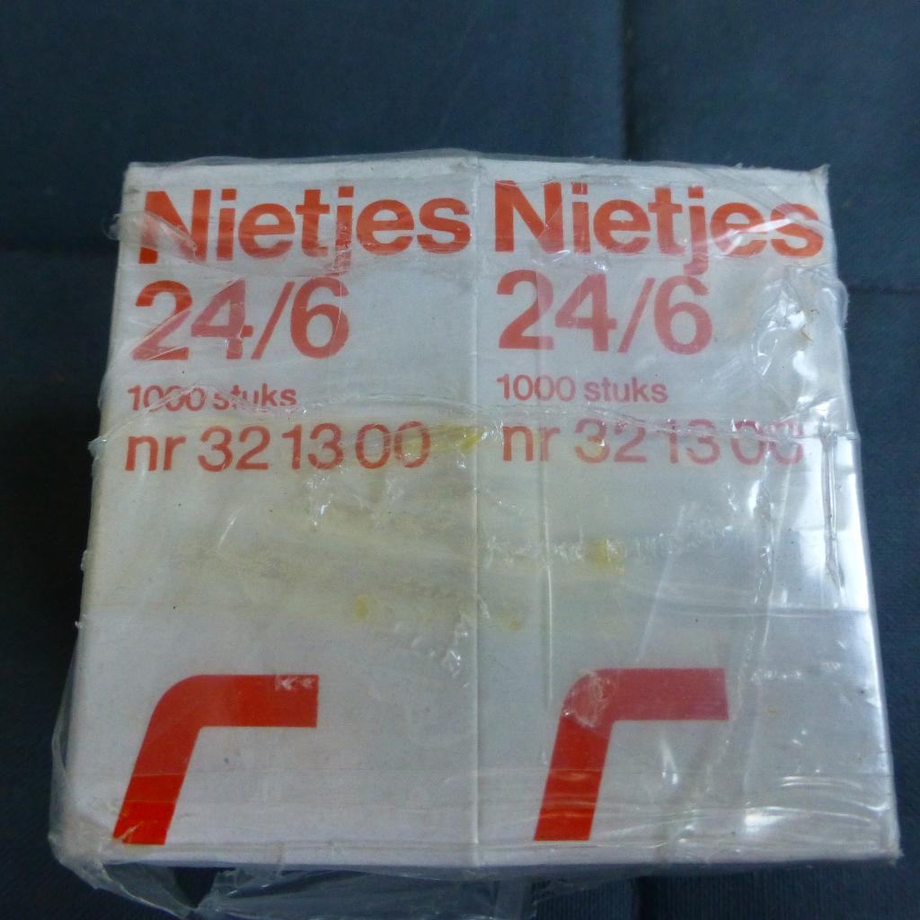 Nietjes 10 volle doosjes, Diversen, Ophalen of Verzenden, Nieuw