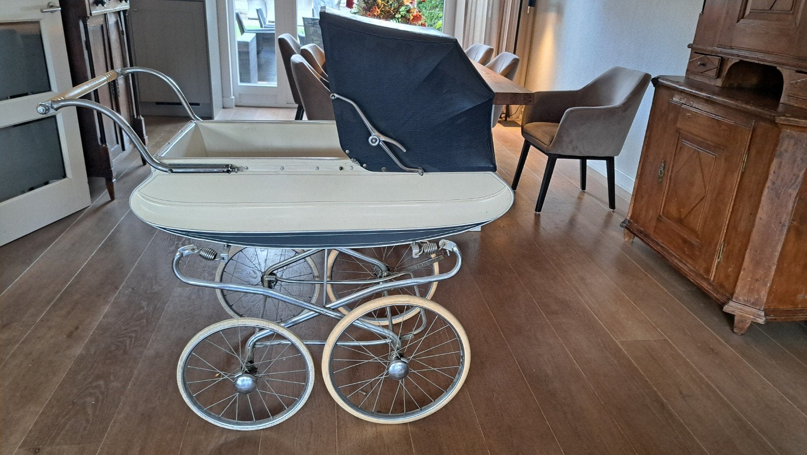 Vintage kinderwagen met matrasje, Kinderen en Baby's, Kinderwagens en Combinaties, Gebruikt, Met reiswieg, Ophalen, Kinderwagen