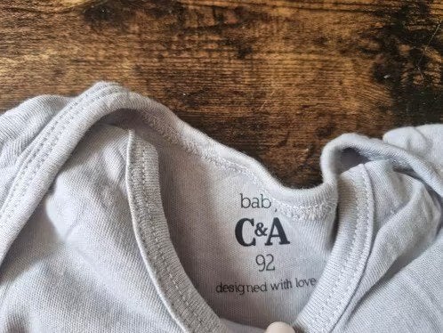 Grijze happy family romper Maat 92 h3, Kinderen en Baby's, Kinderkleding | Maat 92, C&A, Jongen of Meisje, Onbekend, Nieuw