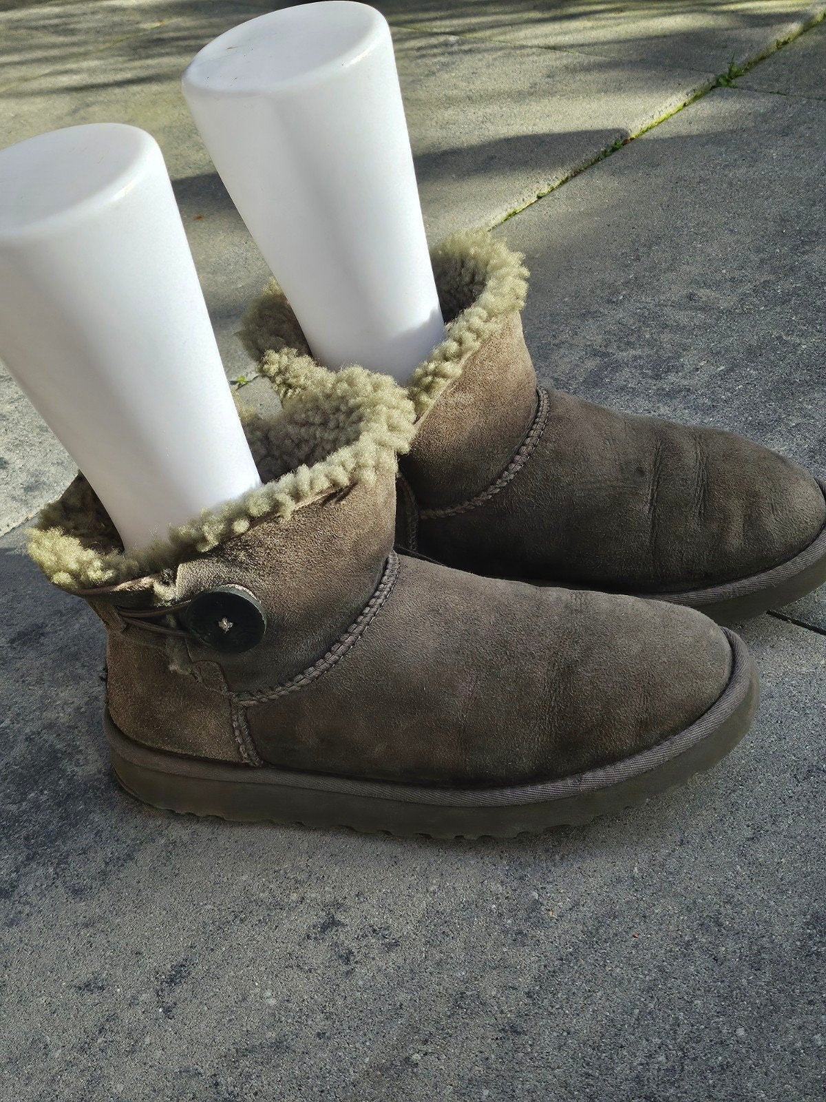 Heerlijke UGG Australia Mini Bailey Button laarzen 38 Gri, Kleding | Dames, UGG Australia, Lage of Enkellaarzen, Ophalen of Verzenden