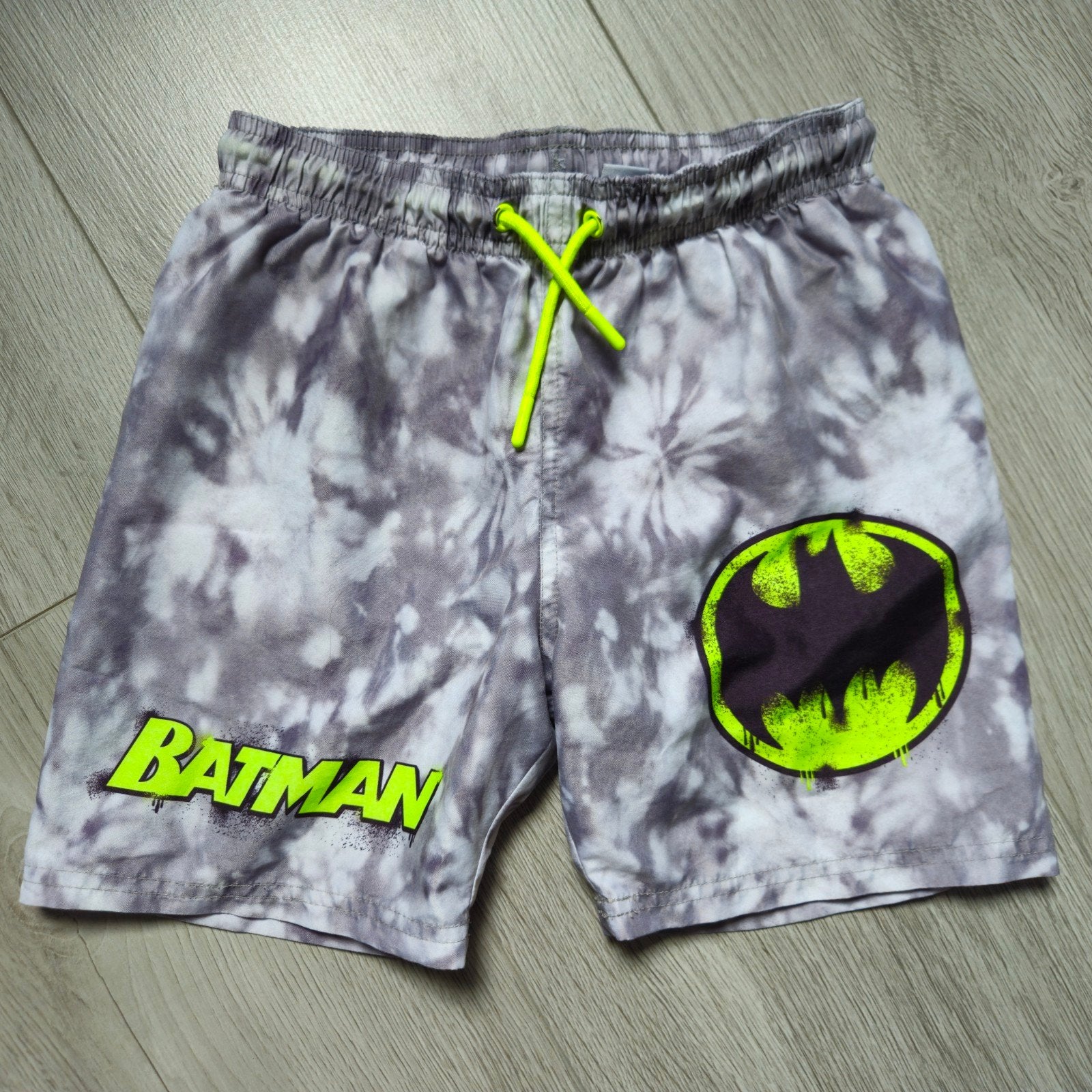 Batman zwembroek - Grijs/Neon Groen - Maat 128, Kinderen en Baby's, Ophalen of Verzenden, Maat 128, Jongen, Zwembroek
