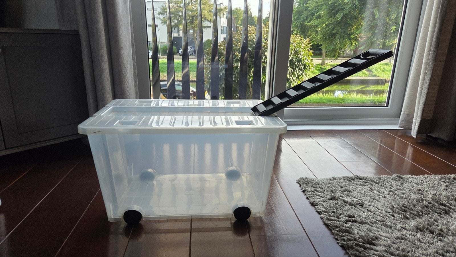 Transparante opbergbox op wielen met deksel, Ophalen, Gebruikt, 40 tot 60 cm, 50 tot 75 cm