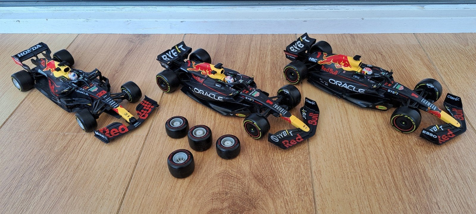 Red Bull Racing F1 modelauto's - Max Verstappen, Auto, 1:32 tot 1:50, Zo goed als nieuw, Ophalen