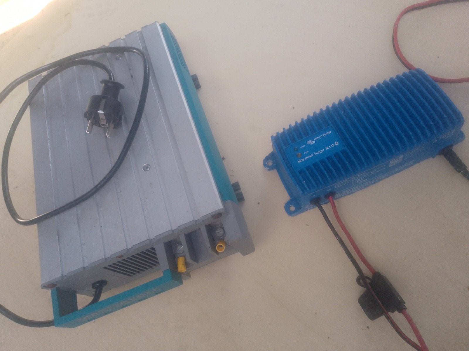 12V Acculaders Victron Smart Bluetooth & Mastervolt, Ophalen of Verzenden, Motor en Techniek