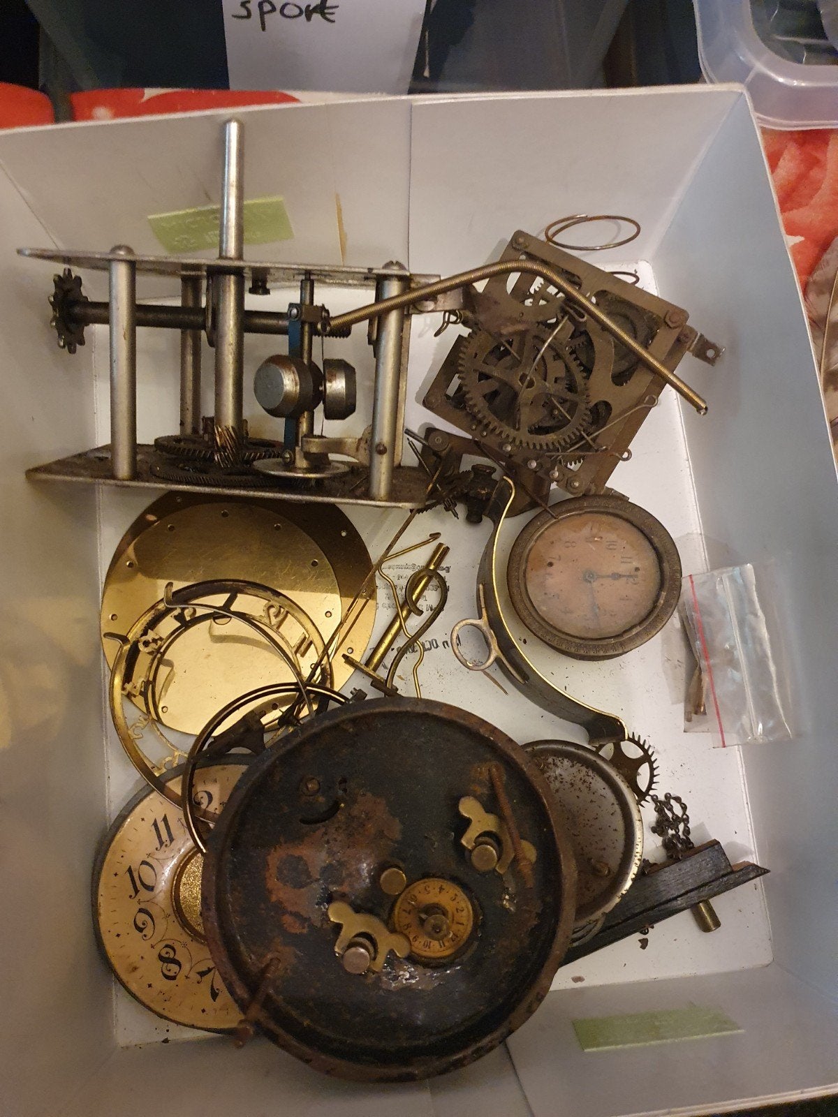 Oude klokonderdelen en uurwerken - voor restauratie/hobby, Antiek en Kunst, Antiek | Klokken, Ophalen of Verzenden