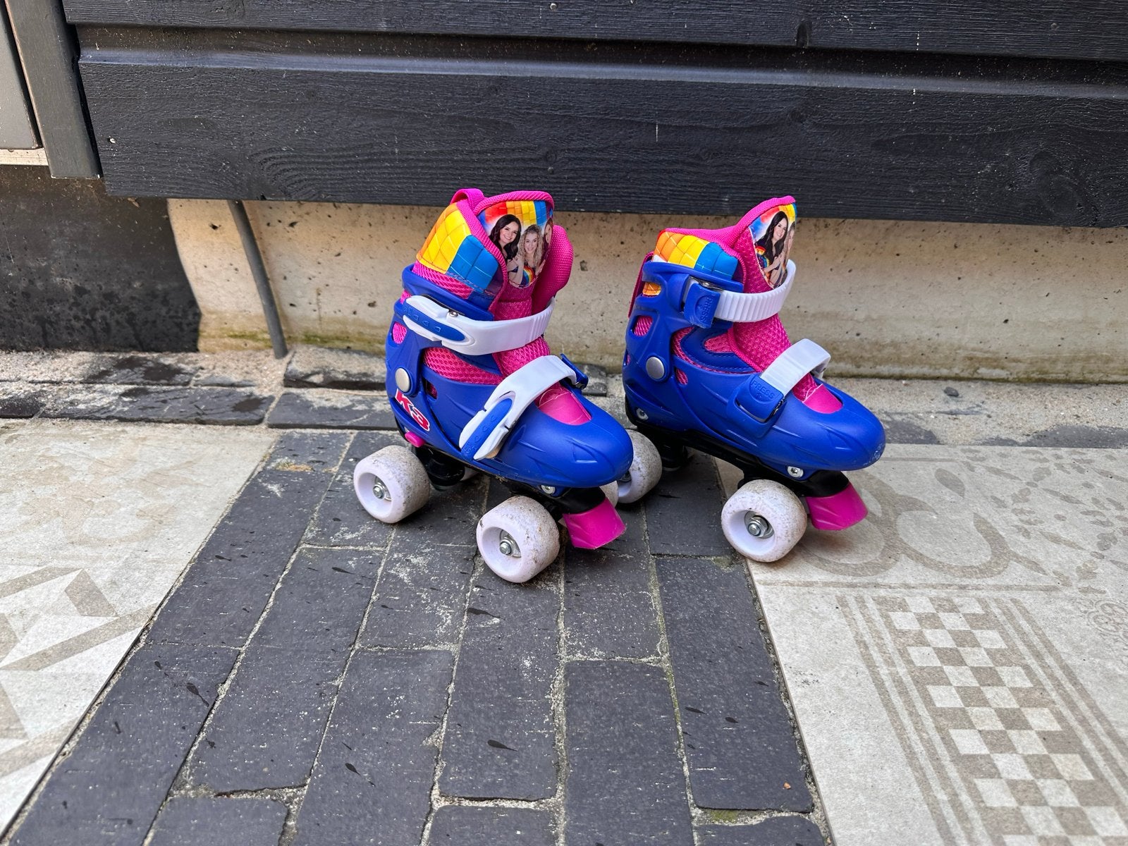 K3 Verstelbare rolschaatsen met beschermset, maat 26-29, Ophalen, Verstelbaar, Gebruikt, Kinderen